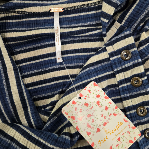 Free People Blue Striped Cape Cold Basic T-Shirt Long Sleeve Top Size Medium - Picture 8 of 11
